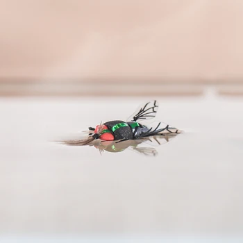 Крючок для ловли нахлыстом, Гигантская форель, идеально имитирующая Падение пчел или мух в воду, чтобы привлечь больше рыбы